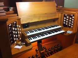St John the Baptist, Moordown, Bournemouth, organ console